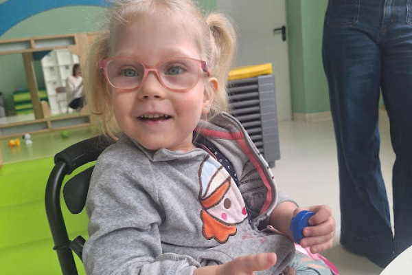 Klara pilnie potrzebuje rehabilitacji